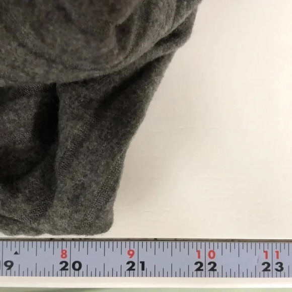 ANYBODY Tunic Length Sweater - Picture 4 of 4